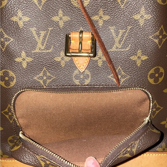 Louis Vuitton Montsouris Backpack - Picture 6 of 9